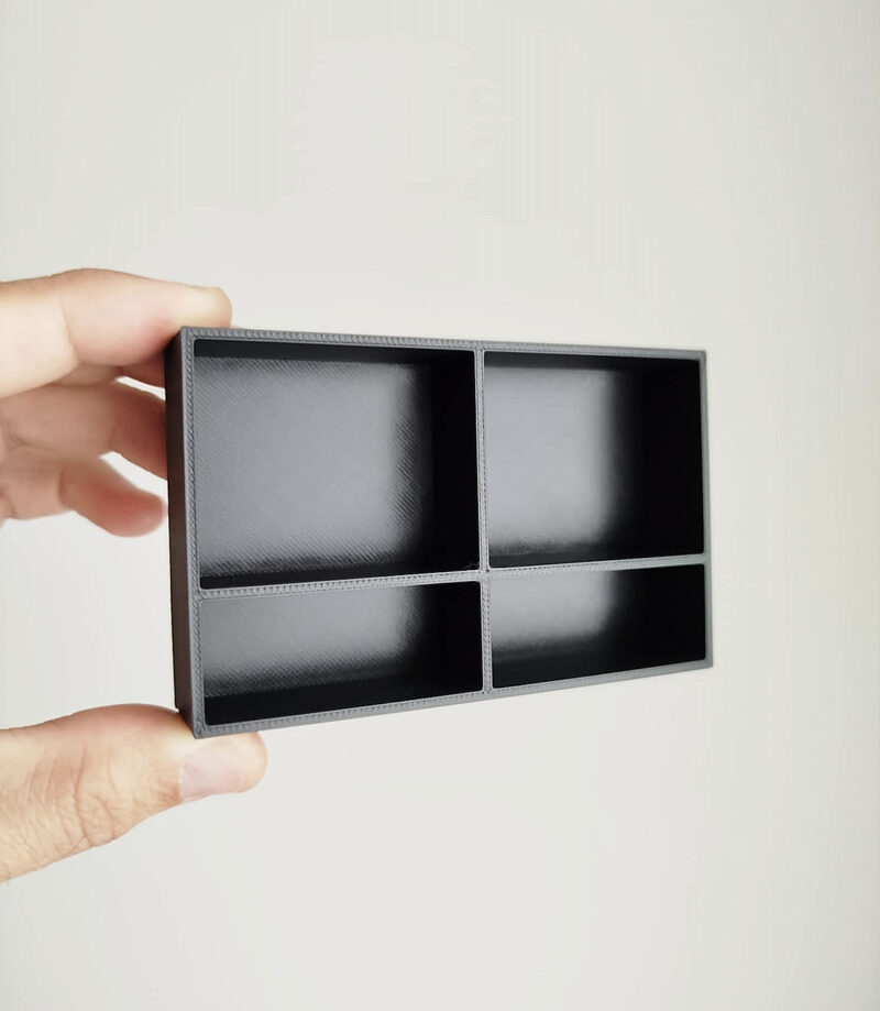 box with dividers black