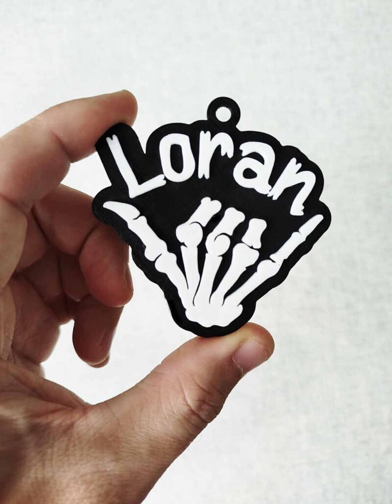 halloween hand tag