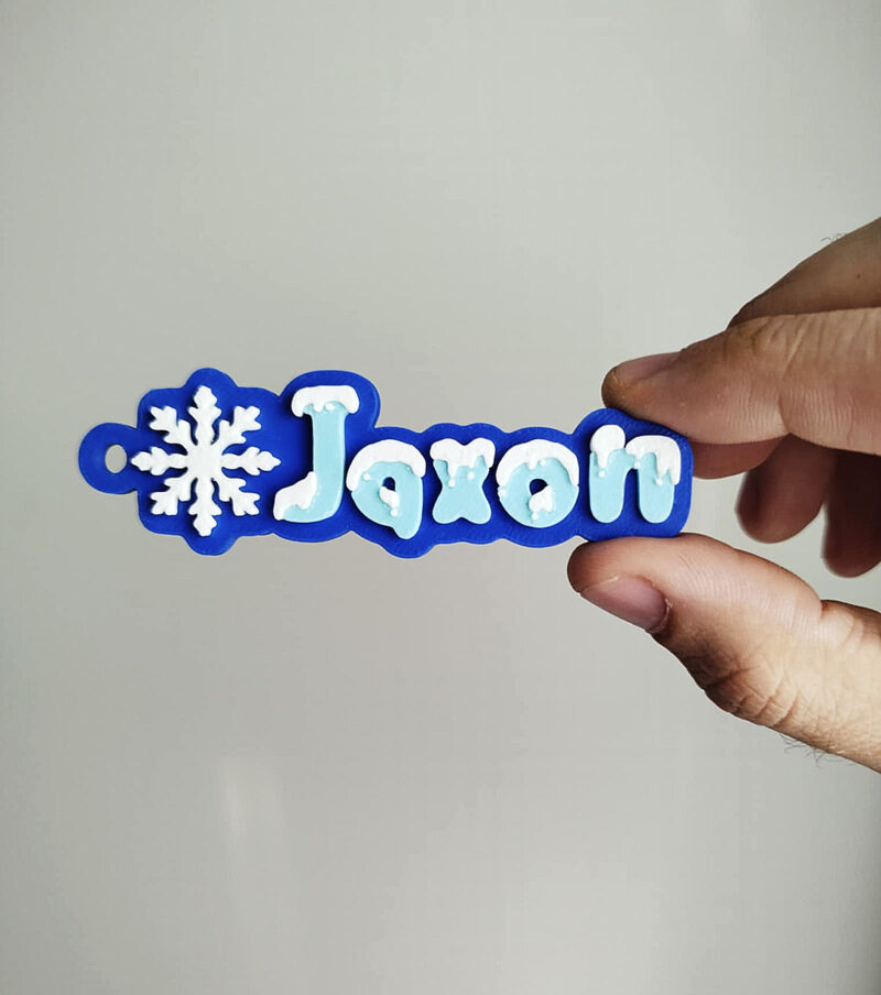 keyring with snow
